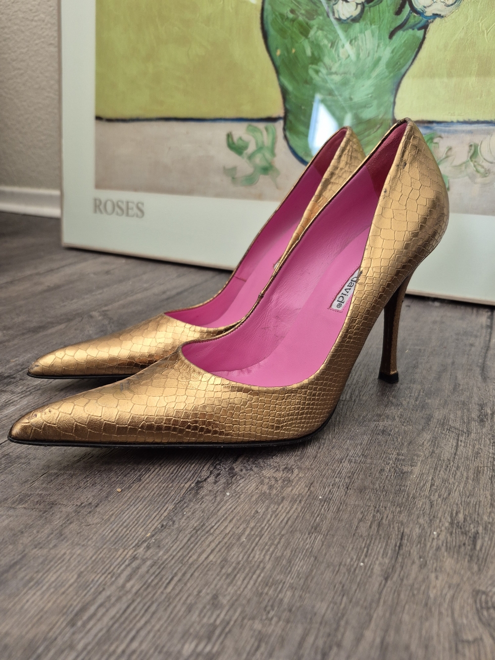 Charles David Metallic Gold Textured Pointed-Toe Pumps with Pink Lining